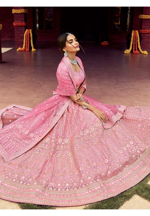 Surbhi Chandna's heavily embellished pastel wedding lehenga ft pearls is  NOT your usual bridal look | PINKVILLA
